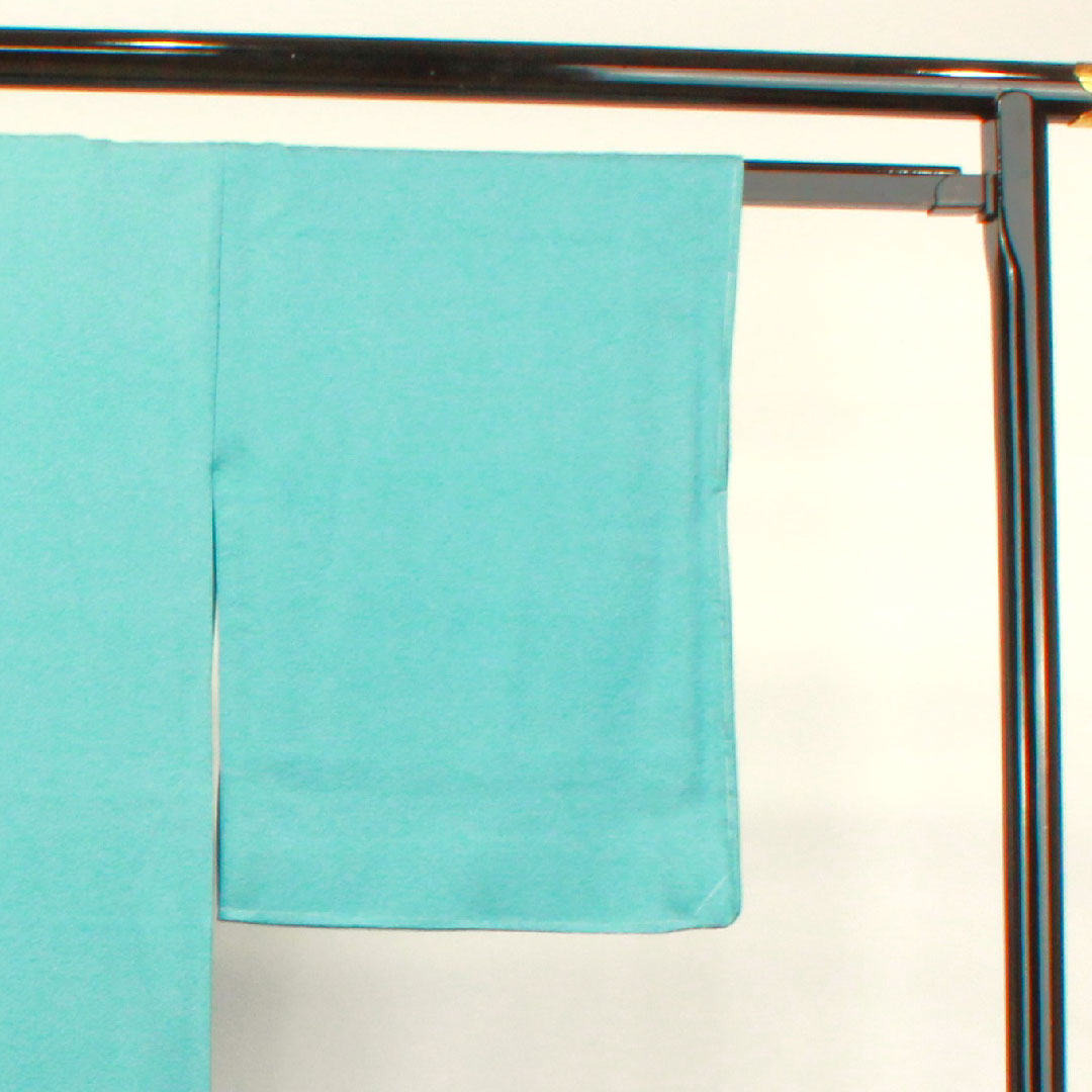 色無地 正絹 浅縹色 しつけ糸付き 未使用品 中陰片喰 身丈165.5cm 裄丈65cm 袷 Sランク 水色系 1114001012524