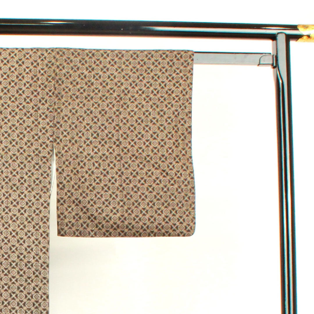 大島紬 身丈142cm 裄丈61.5cm 経緯絣 幾何学模様 正絹 Sランク 袷 茶系 1116002122114