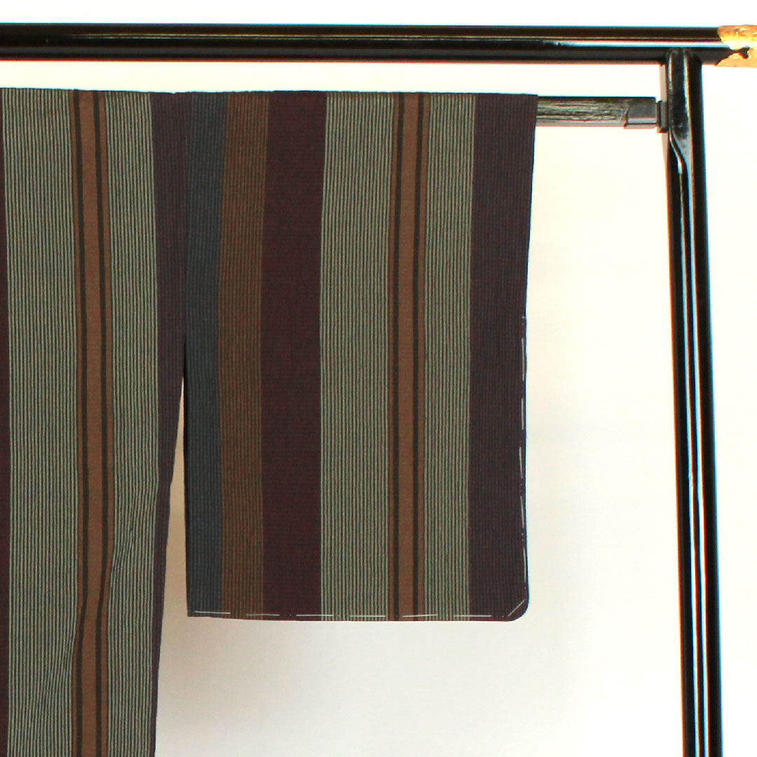 塩沢紬 身丈166cm 裄丈68cm 縞模様 正絹 Sランク 単衣 黒系 1116000622410