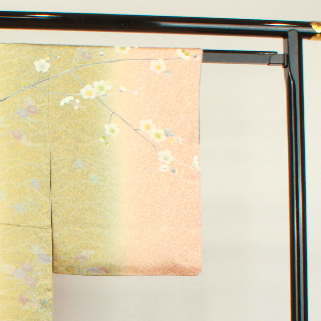 Homongi, pure silk, lined, length 163.5cm, sleeve length 64cm, vermilion, tapped dye, plum, chrysanthemum, artist's work, S rank, vermilion, 1112003252416