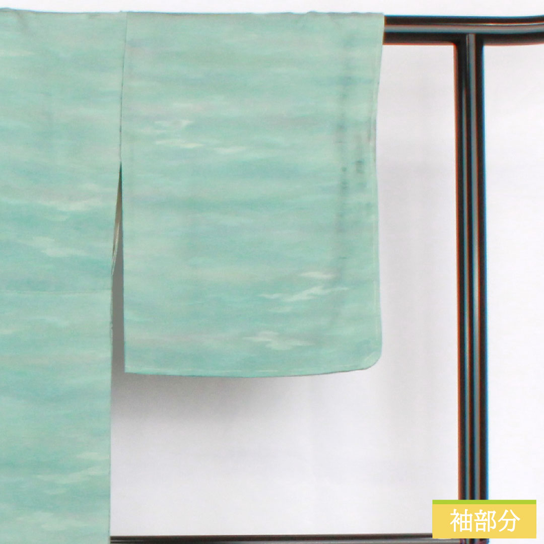 色無地 正絹 身丈156cm 裄丈64cm 砧青磁色(きぬたせいじいろ) 天蚕糸 丹後ちりめん 一つ紋 袷 Sランク 青系 1114001572317