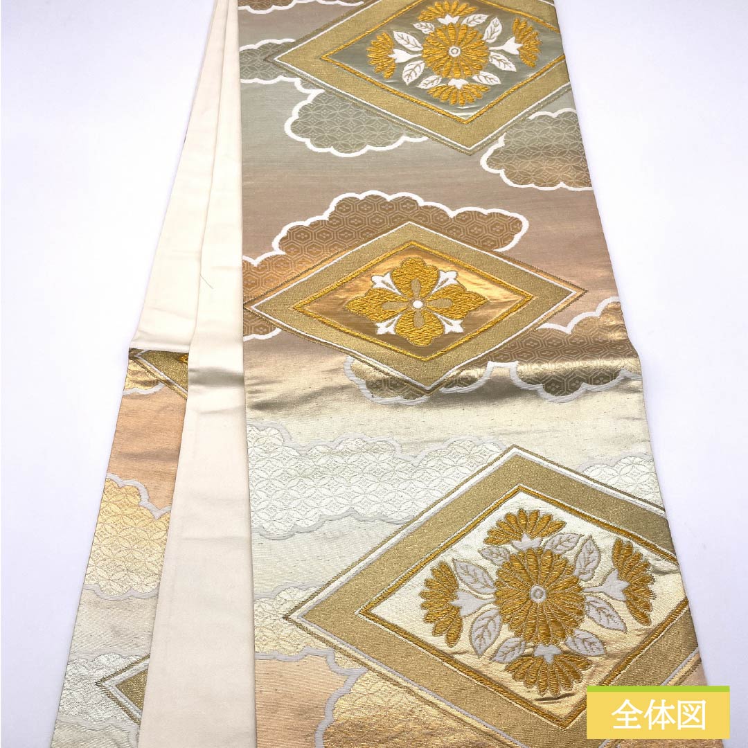 Formal, pure silk obi for formal kimono (tomesode) with a cloud pattern, shippo (cloisonne) and chrysanthemum and diamond motifs. Length: 416cm. A-rank. Six-fold obi. Gradient pattern. Product number: 1123014463399.