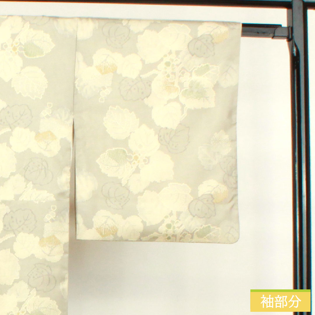 小紋 正絹 身丈166cm 裄丈70.5cm 袷 絹鼠色(きぬねずいろ) 蔦 Aランク グレー系 1115004123522