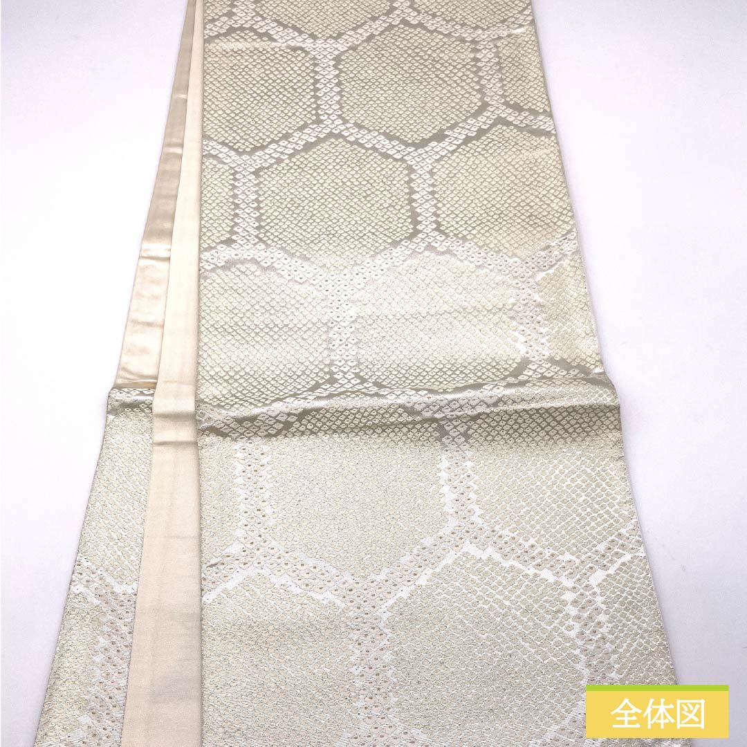 Formal, silver-colored, pure silk obi with a tortoiseshell pattern and kanoko dappled lining, suitable for formal kimono (tomesode), length 426cm, rank B, six-fold weave, product number 1123014574322