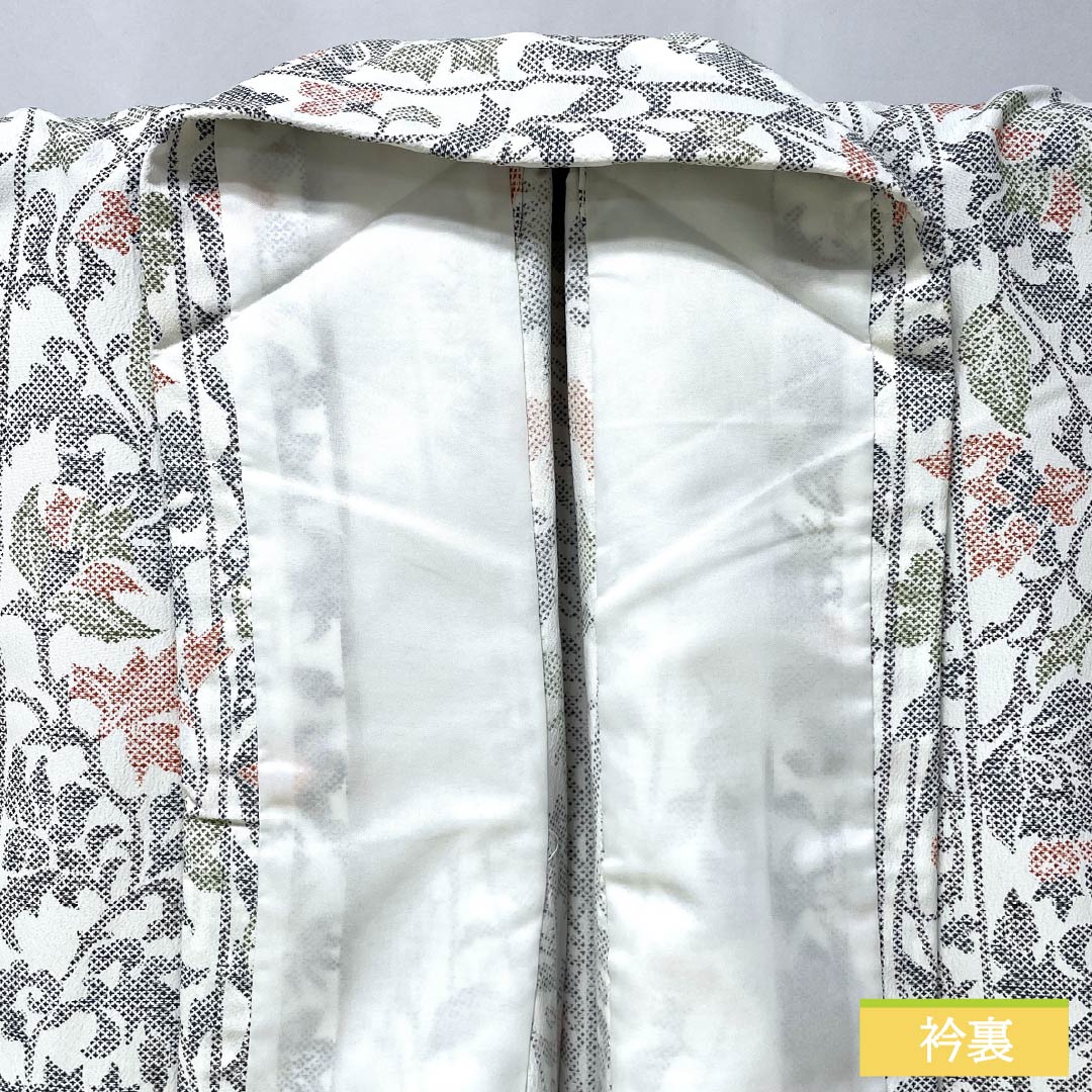 小紋 ポリエステル Sランク 身丈162cm 裄丈66cm 単衣 洗える着物 更紗模様 白系 1115008142411