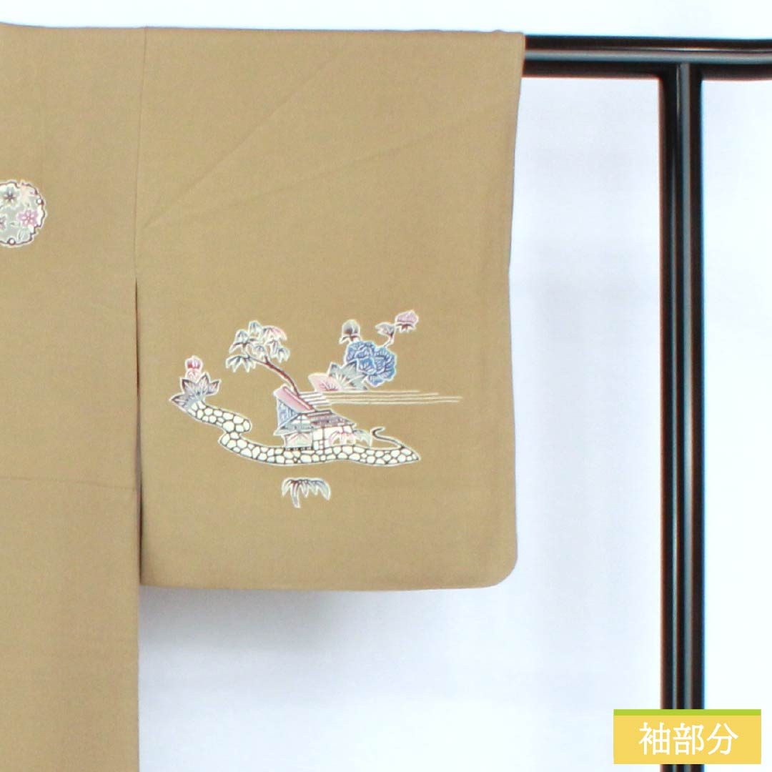 訪問着 正絹 Aランク 袷 身丈160cm 裄丈62.5cm 丁子煤竹色(ちょうじすすたけいろ) 琉球紅型 雪輪 鳳凰 風景 パールトーン加工 ベージュ系 1112007273425