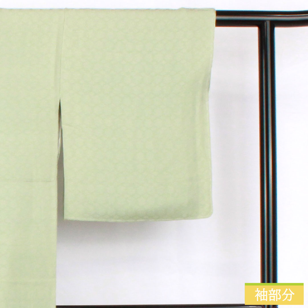 色無地 正絹 身丈158cm 裄丈64.5cm 薄緑色(うすみどりいろ) 一つ紋 四ツ引き 袷 Sランク 緑系 1114001662319