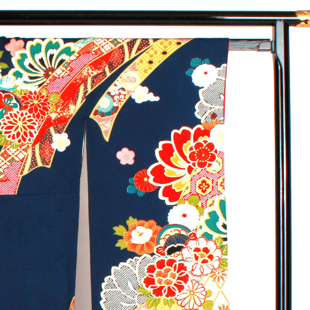 振袖 身丈170cm 裄丈68cm 袷 京友禅 熨斗に花模様 正絹 Sランク 紺系 1113000532618