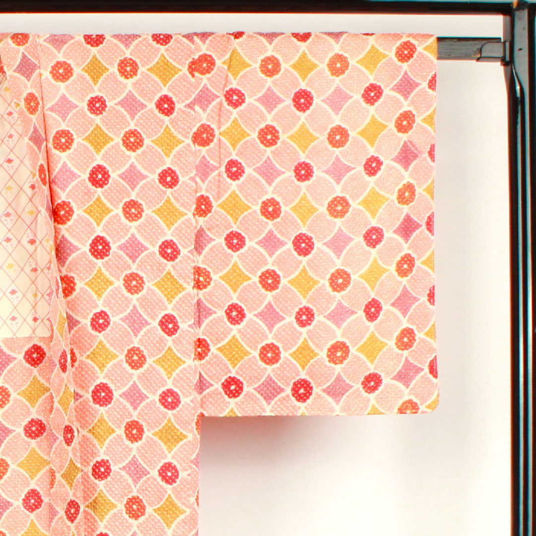 羽織 身丈82cm 裄丈62.5cm 中紅色 絞り 幾何学模様 正絹 Aランク 袷 ピンク系 1117000263913