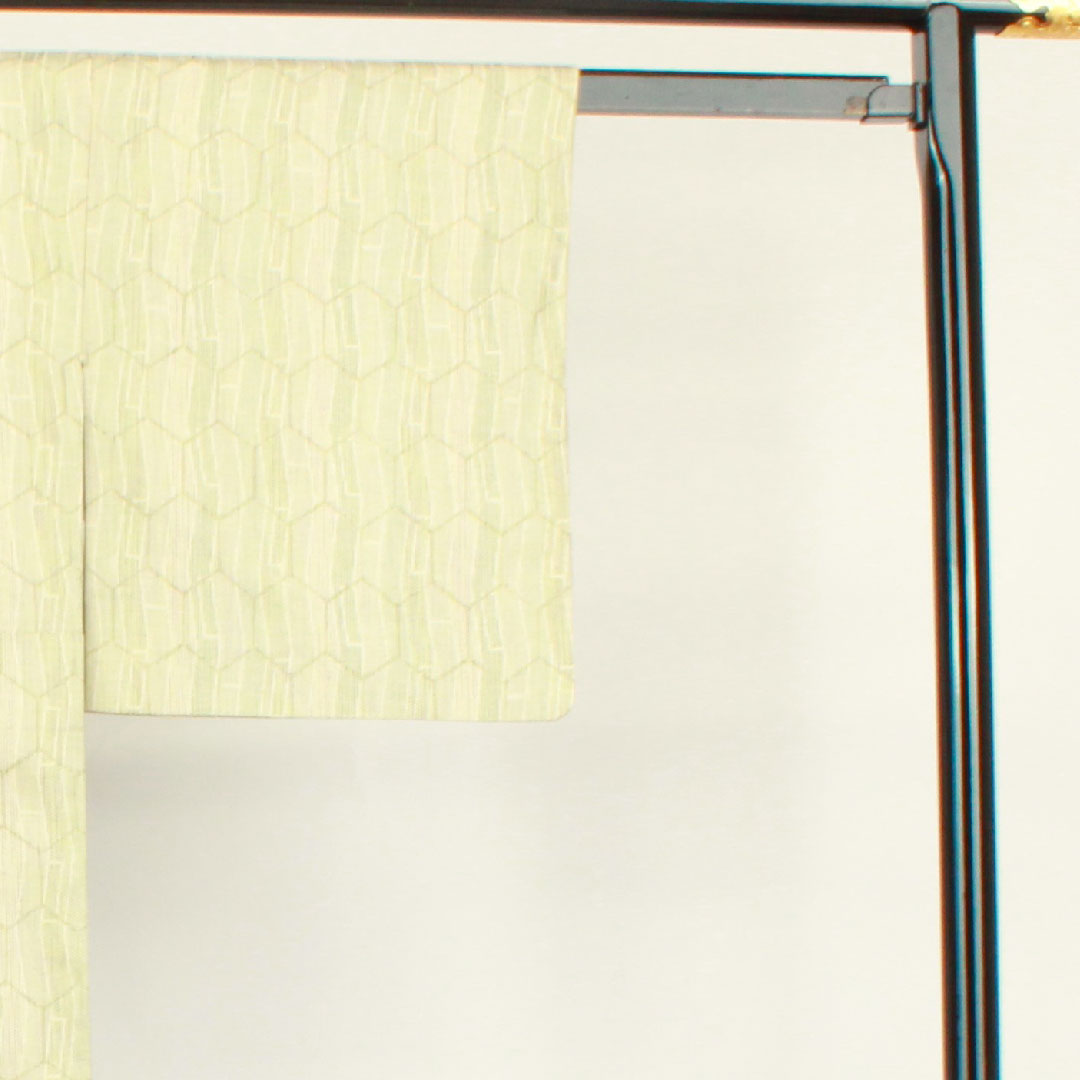 Tsumugi, Length 148cm, Sleeve length 64cm, Sulfur color, Tortoise shell, Pure silk, A rank, Lined, Green, 1116002563119