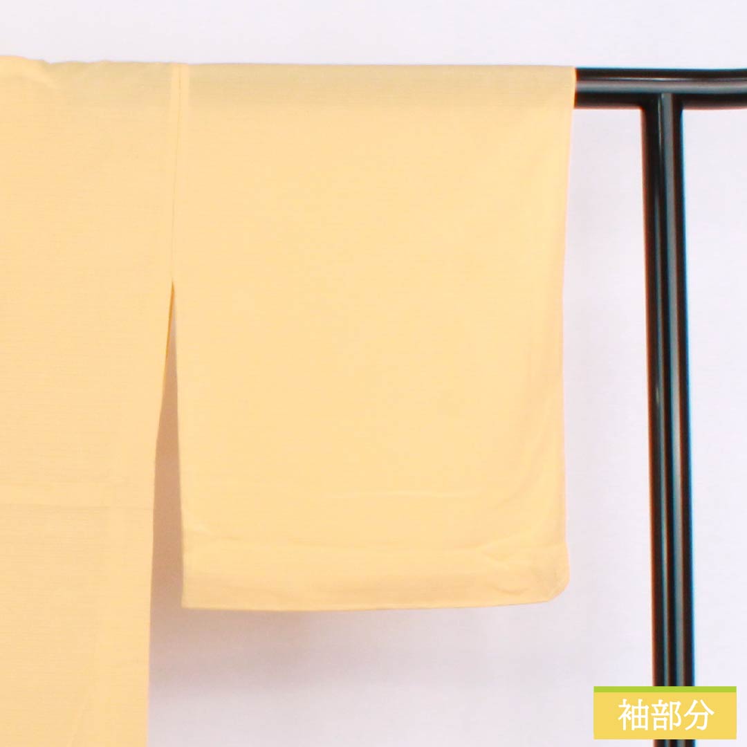 夏物 ポリエステル 色無地 Sランク 身丈171.5cm 裄丈70.5cm 薄柑子色(うすこうじいろ) 一つ紋 五三桐 絽ちりめん 絽 橙系 1132003062626