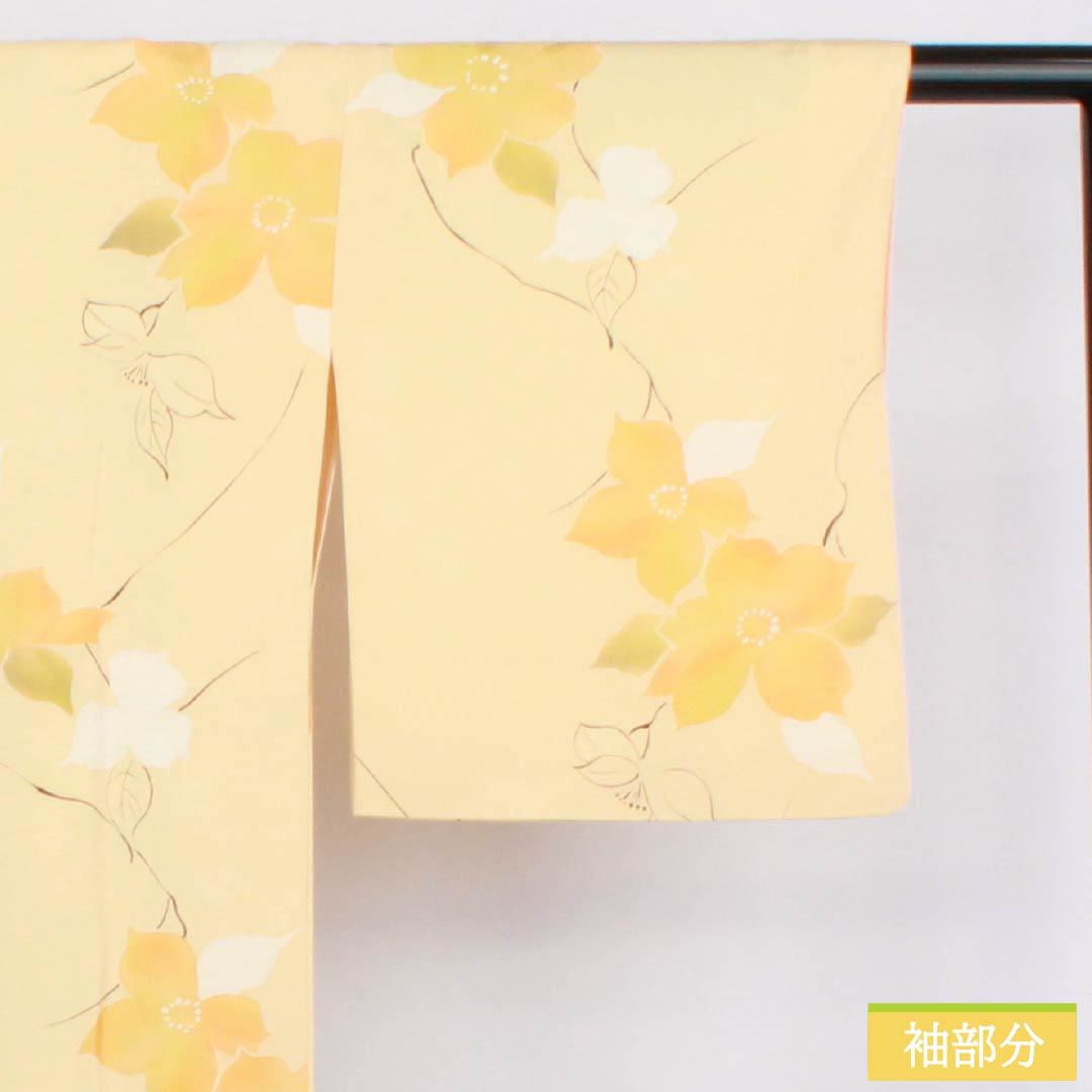 小紋 正絹 身丈160.5cm 裄丈64.5cm 袷 麴色(こうじいろ) 地紋起こし 洋花 Aランク クリーム系 1115006153415