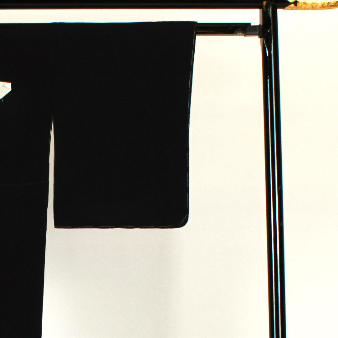 Black formal kimono, length 161.5cm, sleeve length 64cm, lined, Kyoto Yuzen, Imperial carriage, quince, pure silk, S rank, five crests, black, 1111000272410