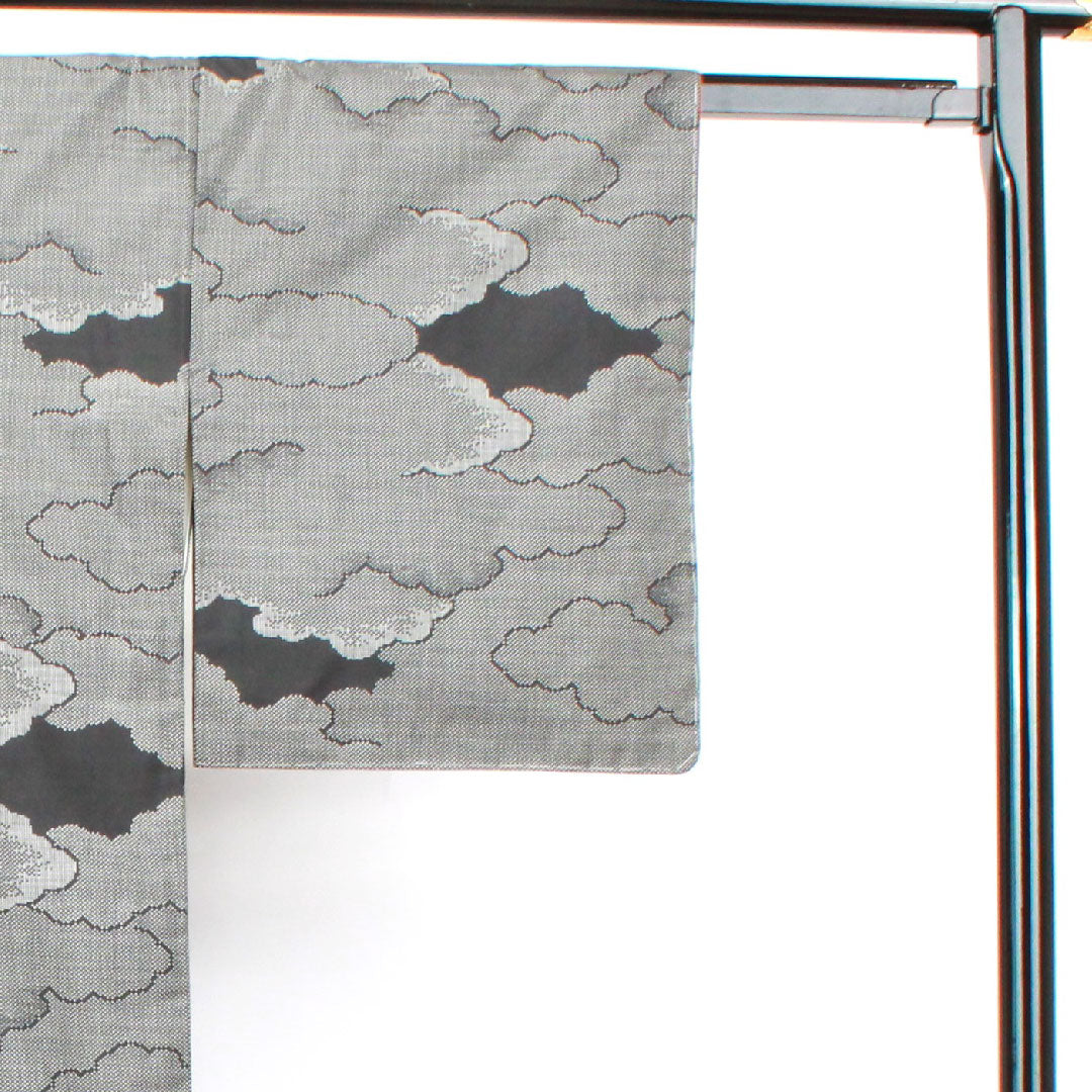 大島紬 身丈164.5cm 裄丈64.5cm 経緯絣 雲取り 正絹 Aランク 袷 黒系 1116002653410