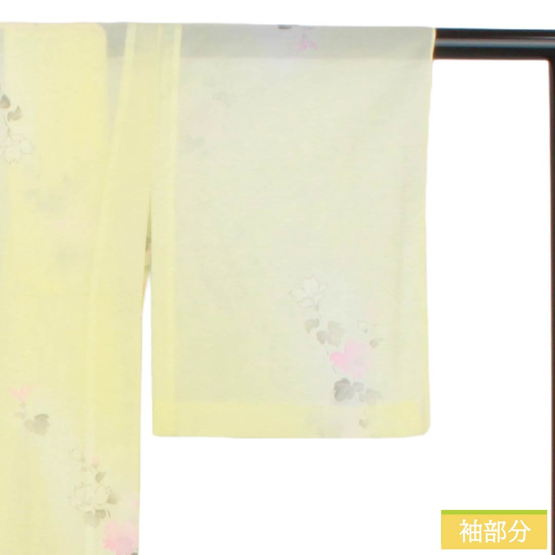 夏物 ポリエステル 小紋 Aランク 身丈153cm 裄丈62cm 淡黄色(たんこうしょく) 草花模様 洗える着物 絽 黄系 1132005283223