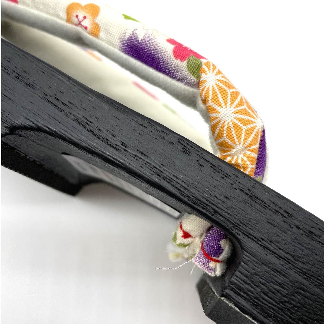 (新品未使用品)下駄 菊 桜 麻の葉 XLサイズ 黒系 NEWランク 1122001171510