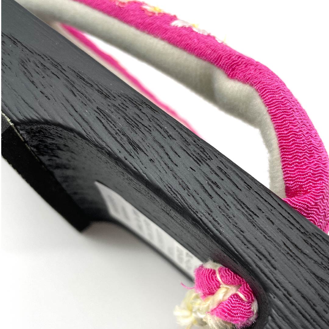 (Brand new, unused) Geta clogs, crepe, embroidered, floral pattern, size L, black, NEW rank, 1122000931410