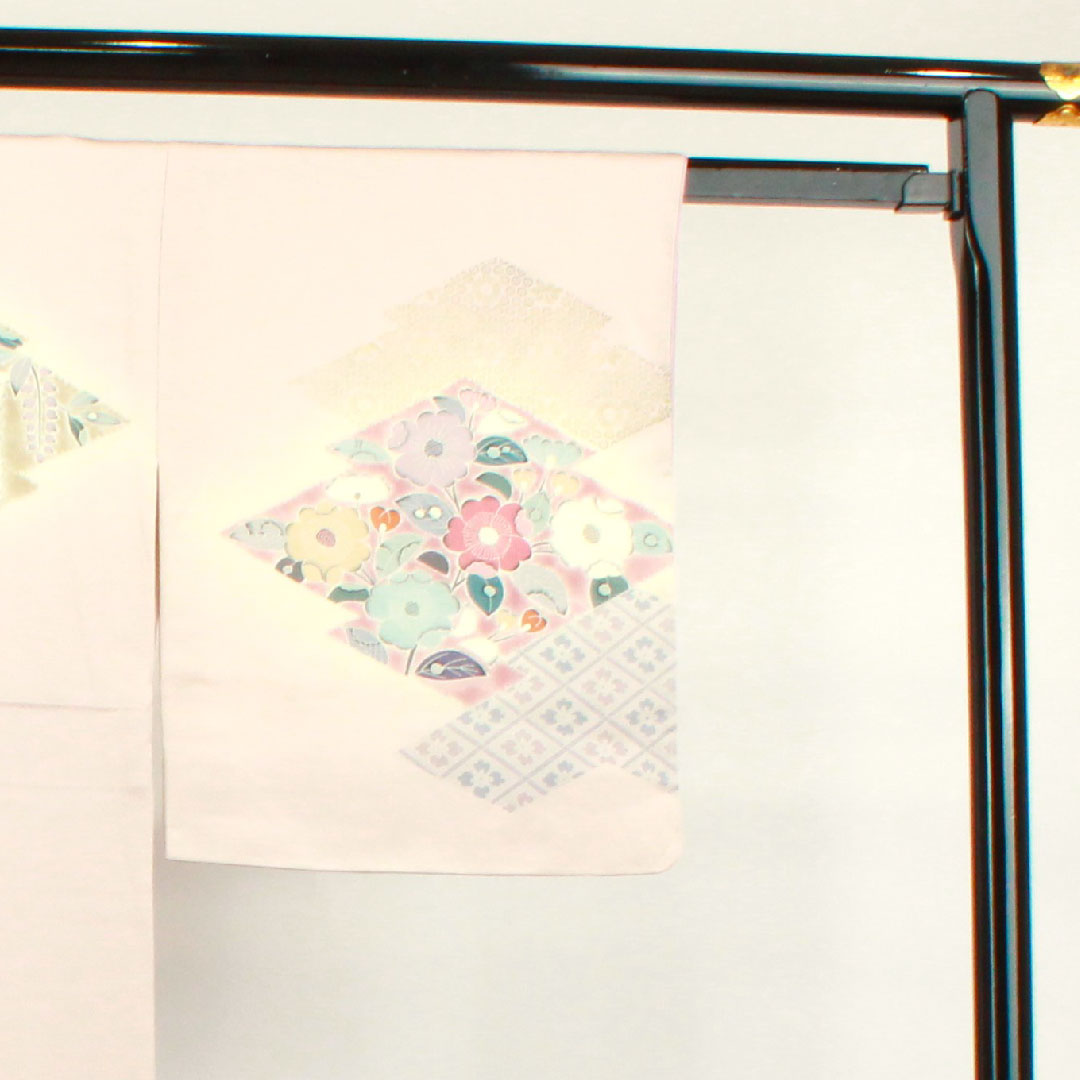 訪問着 正絹 袷 身丈156.5cm 裄丈64cm 桜色 辻ヶ花 五瓜に片喰 Aランク ピンク系 1112003113313