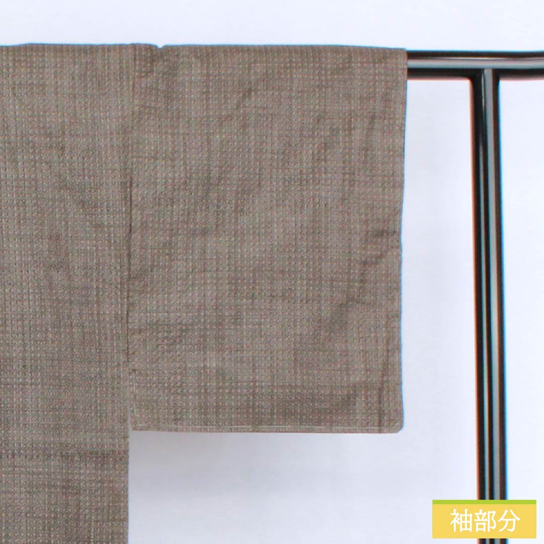 男物 正絹 Sランク 身丈136cm 裄丈63.5cm 消炭色(けしずみいろ) 大島紬 一元絣 幾何学模様 袷 グレー系 1119001032322