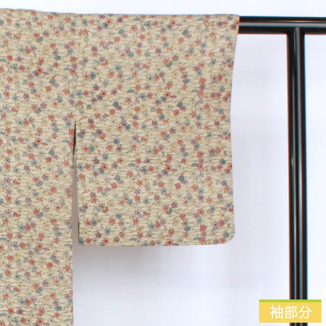 小紋 正絹 Sランク 身丈156.5cm 裄丈63cm 単衣 亜麻色(あまいろ) 作家物 香雲作 松葉 小花 ベージュ系 1115007192325