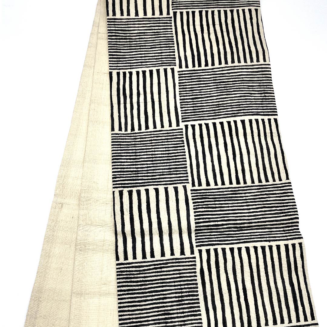 袋帯 生成り色(きなりいろ) 紬地 市松 モノトーン 帯丈446cm 正絹 Aランク 六通 カジュアル ベージュ系 1123009223325