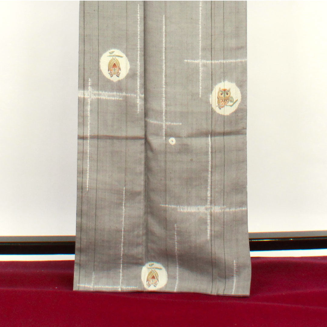 紬 身丈166cm 裄丈67cm 素鼠色 絞り フクロウ 正絹 Sランク 袷 グレー系 1116002022522