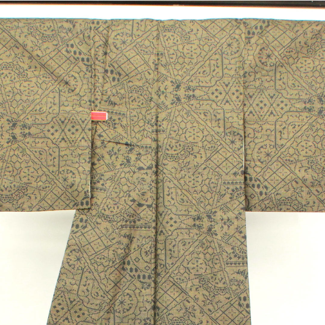 Oshima Tsumugi, Length 154.5cm, Sleeve length 62cm, Karakin color, Warp and weft ikat, Abstract pattern, Pure silk, A rank, Lined, Black, 1116002573210