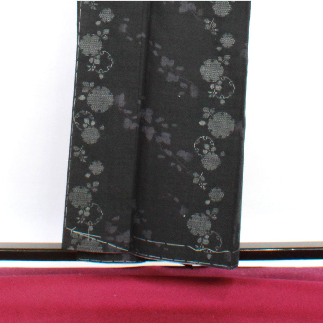 結城紬 身丈156cm 裄丈65.5cm 雪輪 蔦 正絹 Sランク 袷 黒系 1116002032310