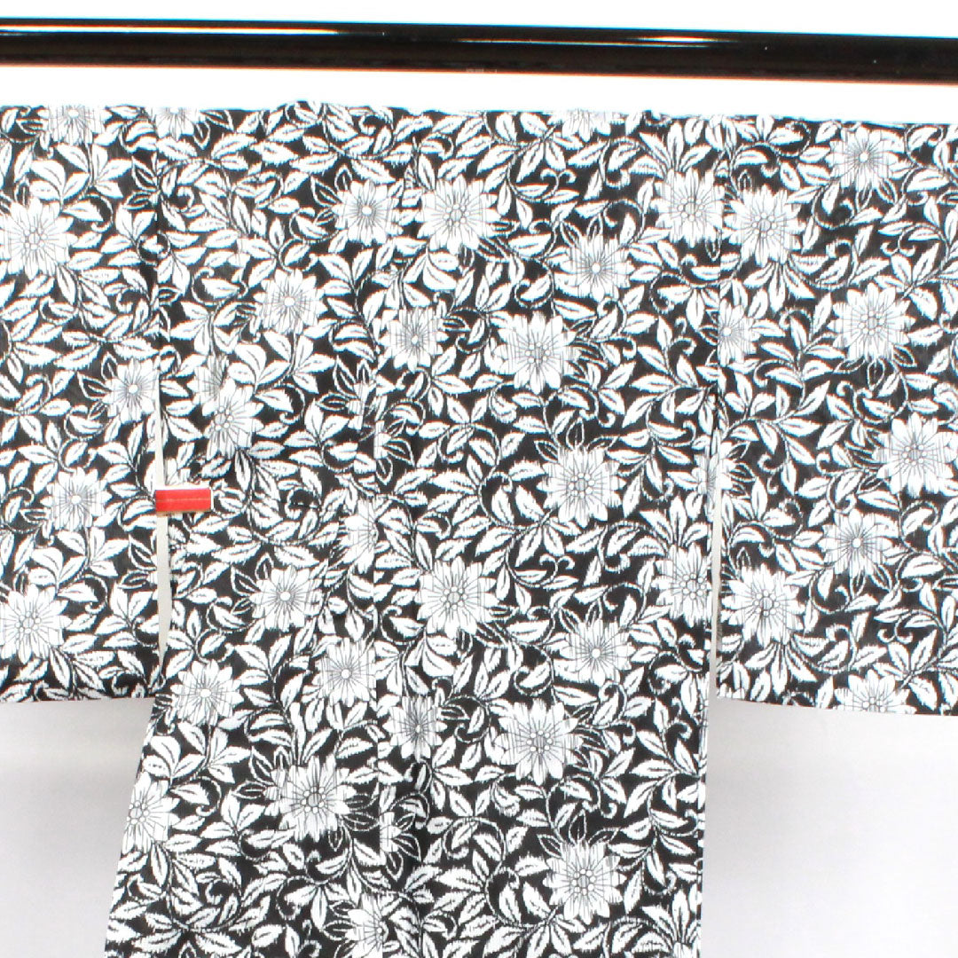 夏物 ポリエステル 小紋 身丈167cm 裄丈68cm 竪絽(たてろ) ガーベラ 洗える着物 絽 Sランク 黒系 1132001762510