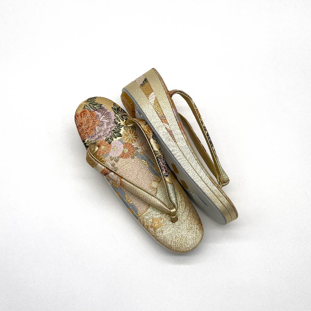 (New old stock) Formal sandal and bag set, gold color, unused, for Tomesode, classic pattern, M size, gold, S rank, 1133000072321