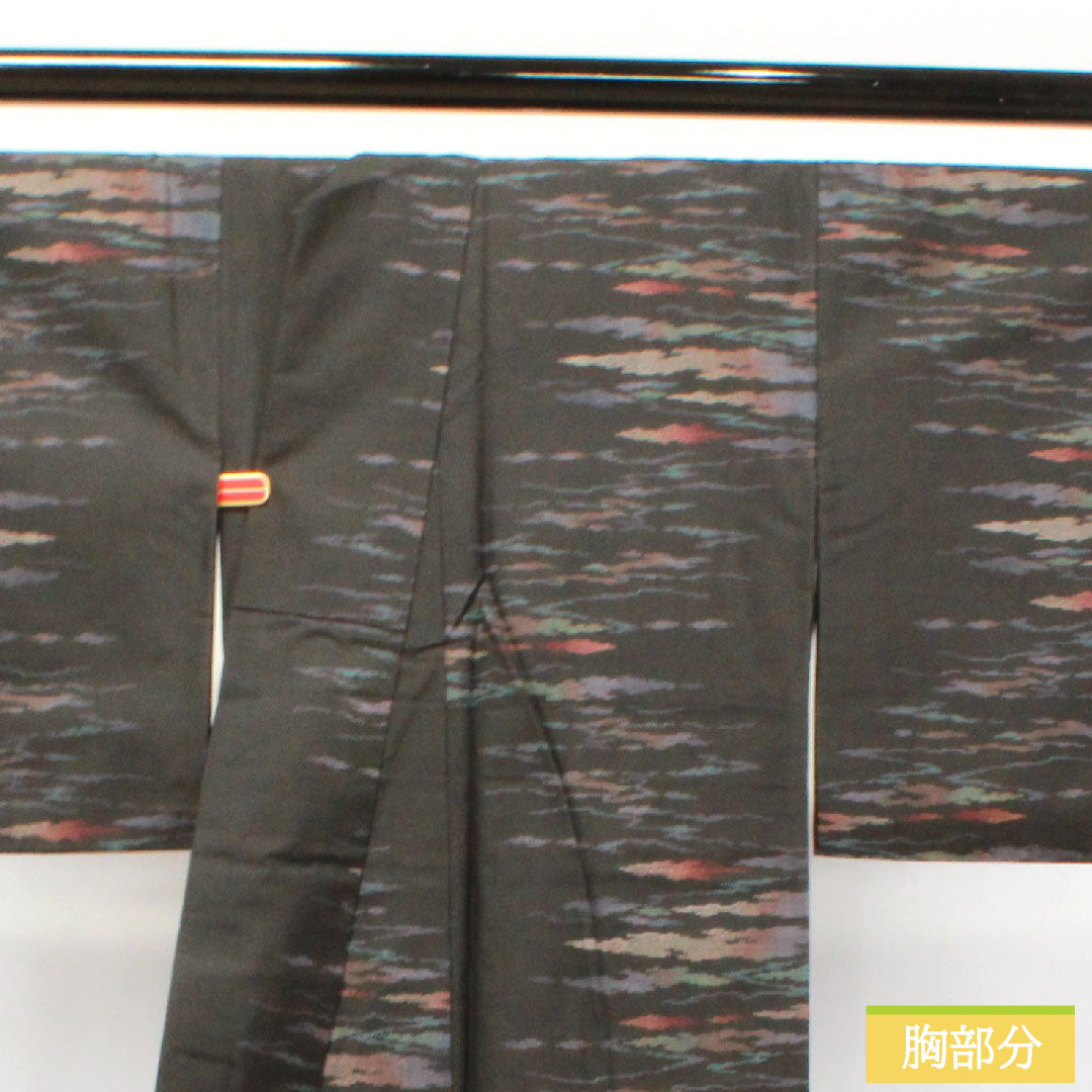 大島紬 正絹 身丈164.5cm 裄丈64.5cm 7マルキ 抽象模様 Sランク 袷 黒系 1116003082410