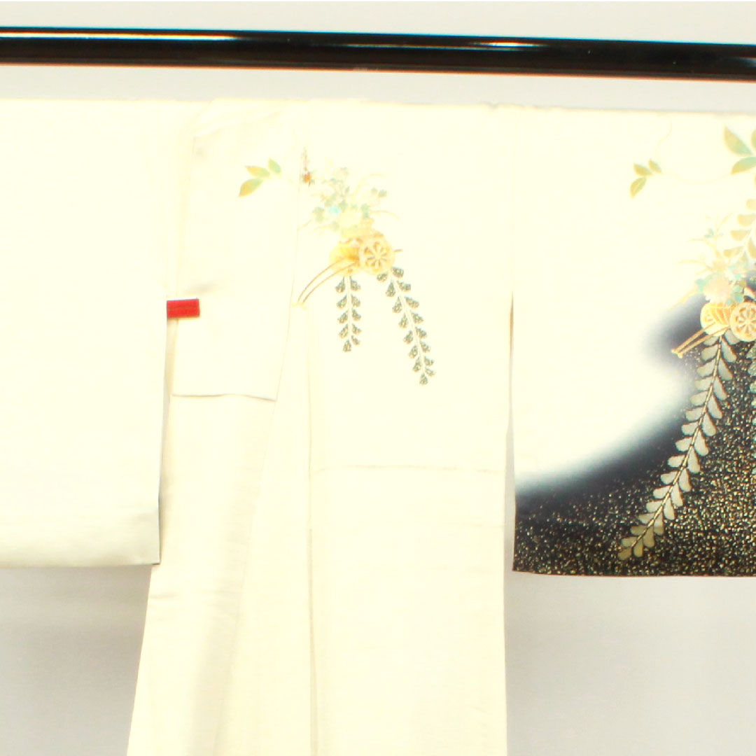Homongi (formal kimono) made of pure silk, single layer, length 158.5cm, sleeve length 64cm, milky white, gold leaf finish, flower cart, floral pattern, S rank, cream color, 1112003292315