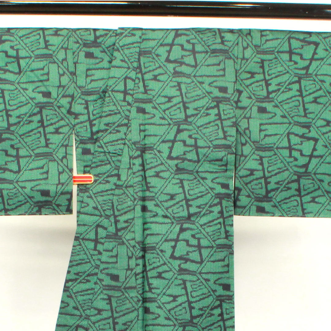 紬 身丈158cm 裄丈64cm 幾何学模様 正絹 Aランク 袷 緑系 1116002383319