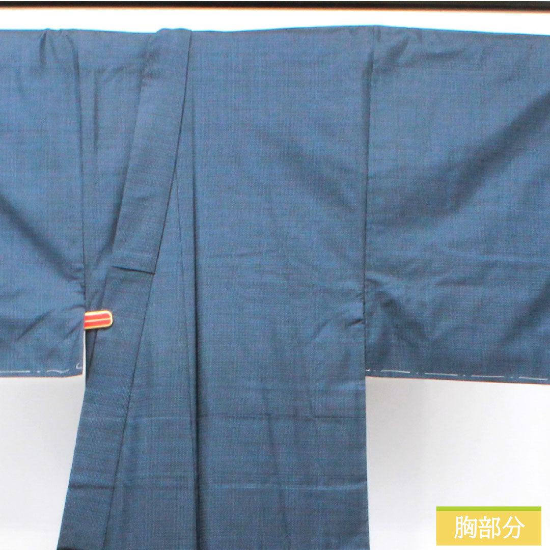 男物 正絹 身丈146cm 裄丈67.5cm 大島紬 100亀甲 しつけ糸付き 未使用品 Sランク 袷 紺系 1119000752418