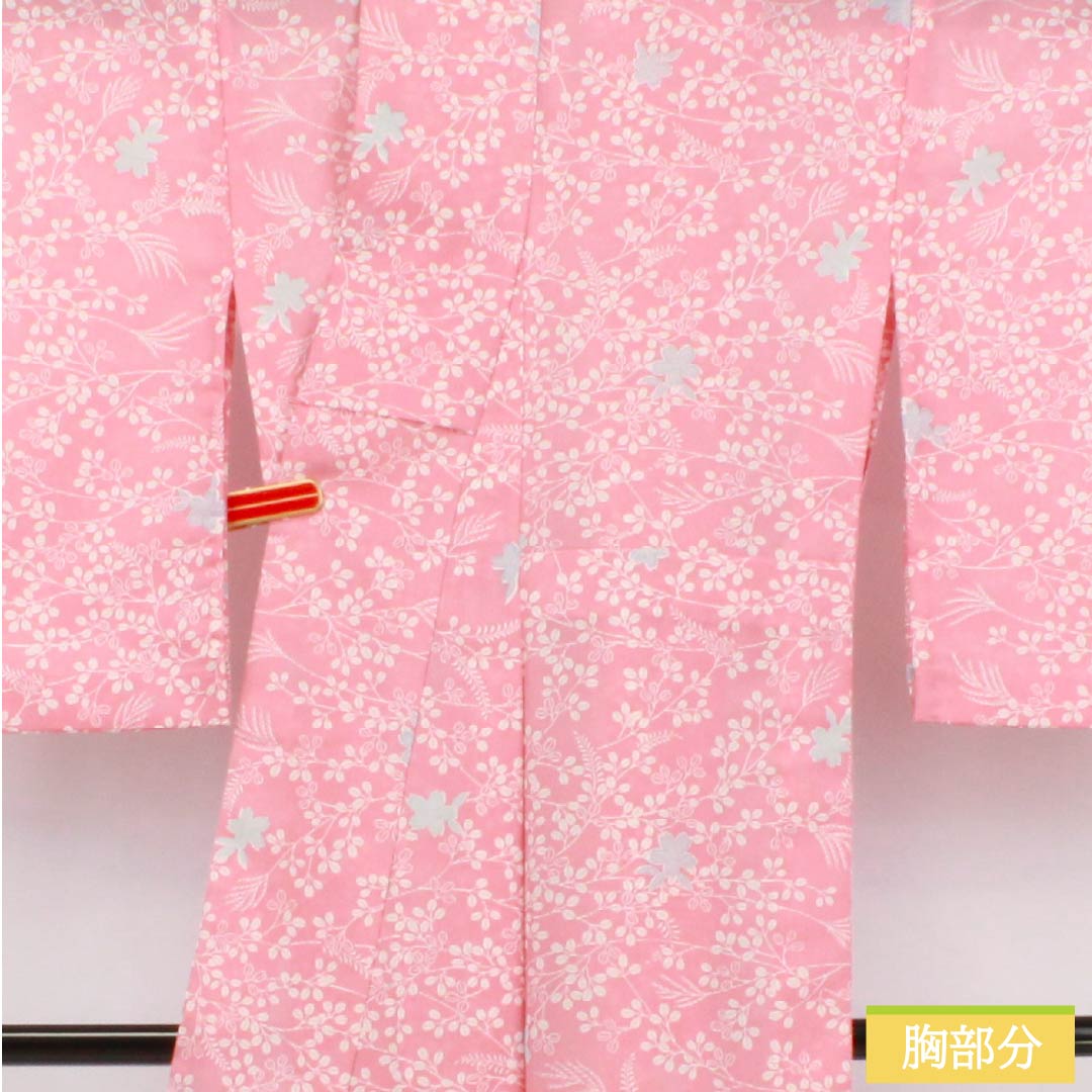 夏物 ポリエステル 小紋 身丈166.5cm 裄丈68.5cm 中紅花色(なかのくれないいろ) 草木模様 居敷当て 洗える着物 絽 Sランク ピンク系 1132002622513