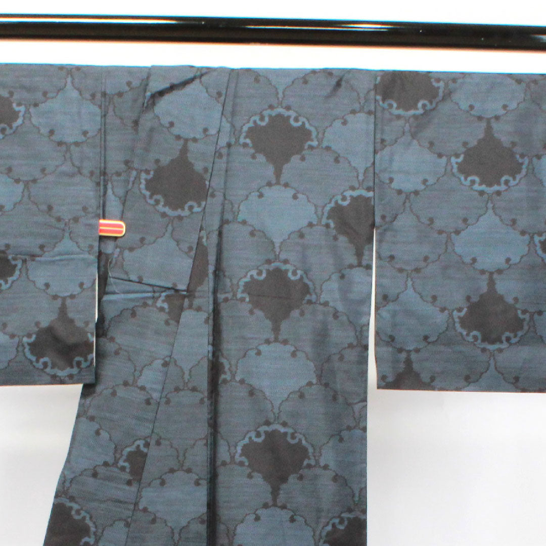 大島紬 身丈160.5cm 裄丈63.5cm 緯総絣 雪輪 正絹 Aランク 袷 紺系 1116002823418