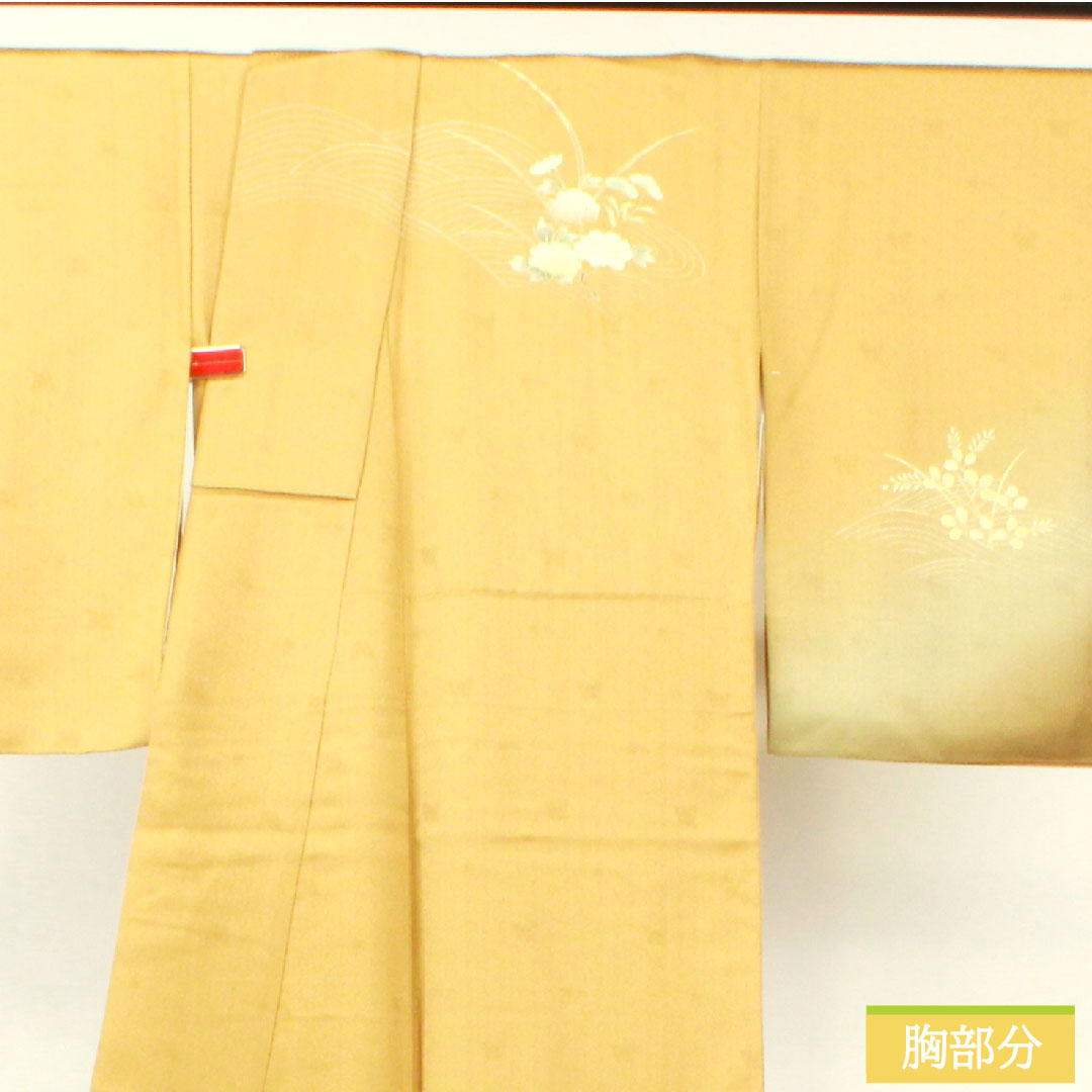 Homongi (formal kimono) Length 162cm Sleeve length 65cm Karakin color Gold leaf finish Floral pattern Pure silk S rank Yellow 1112003922423