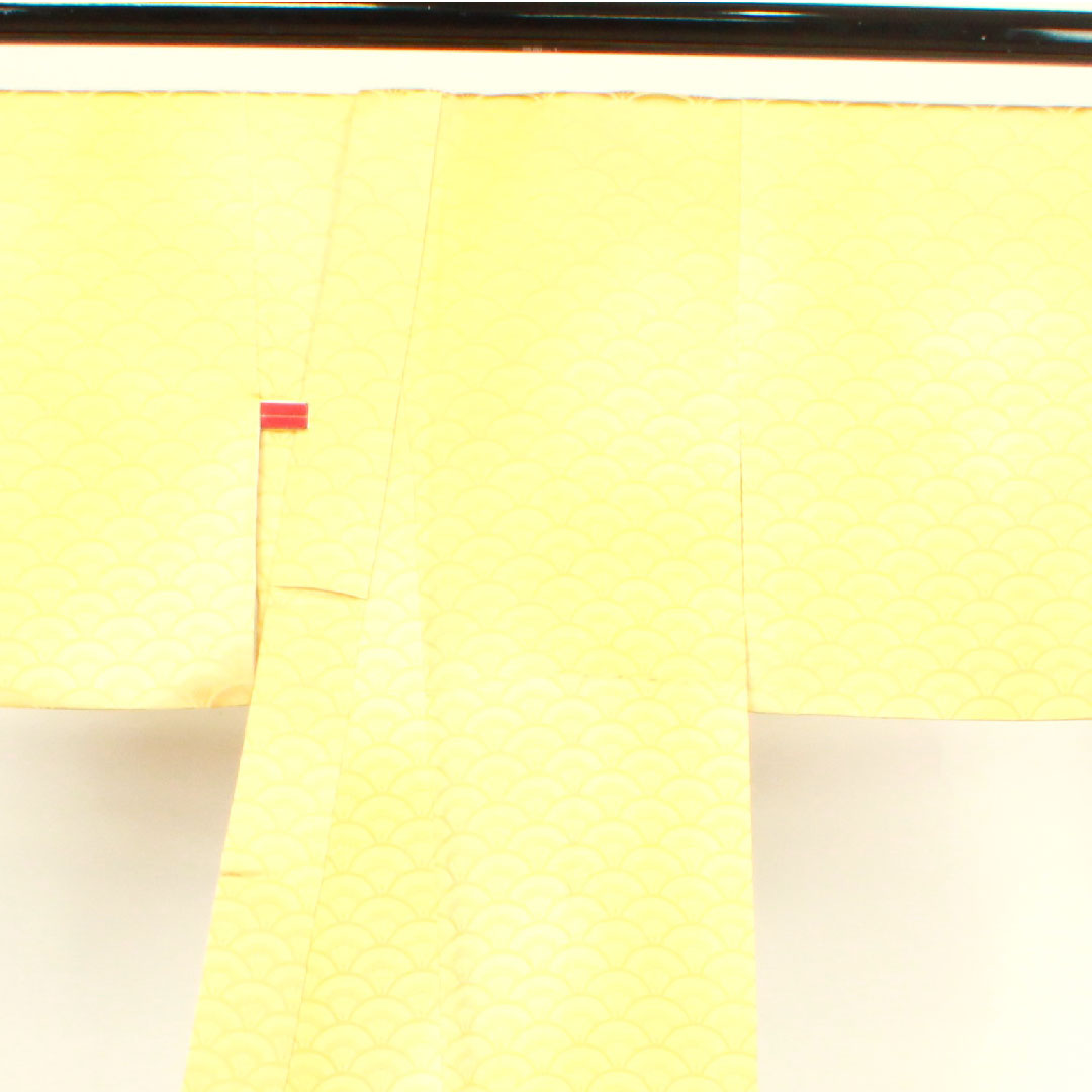 Plain color, pure silk, shishi-iro, Seigaiha pattern, length 157cm, sleeve length 62.5cm, lined, S rank, yellow, 1114000862323