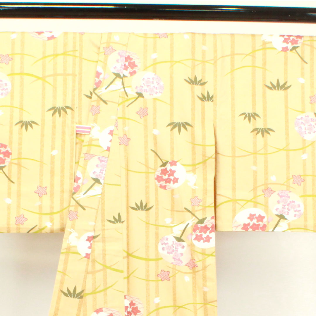 浴衣 東京白茶色 うさぎ 桜 木綿 Sランク 単衣 身丈158.5cm 裄丈65.5cm ベージュ系 1118003612325