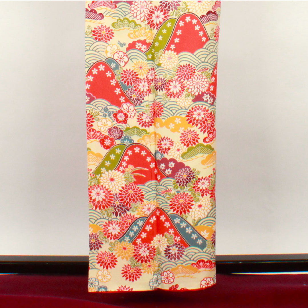 Homongi, lined, length 157.5cm, sleeve length 61.5cm, lacquered, Kyoto Bingata, chrysanthemum, Seigaiha, pure silk, A rank, cream, 1112001673315