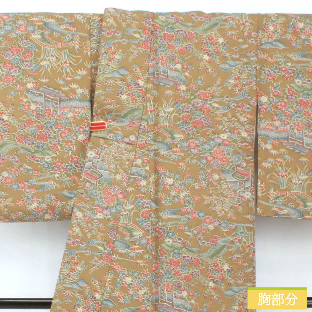 小紋 ポリエステル 身丈161cm 裄丈67cm 袷 桑染色(くわぞめいろ) 古典柄 洗える着物 Sランク 茶系 1115005822414