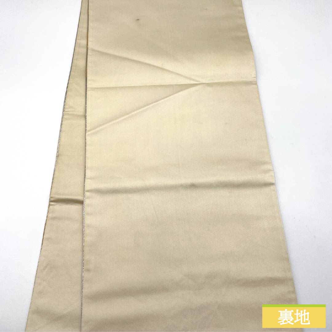 Formal, silver-colored, genuine silk obi with gold accents, featuring a treasure-filled design, 445cm long, and a six-fold hem. Suitable for formal wear. Product code: 1123014534322.