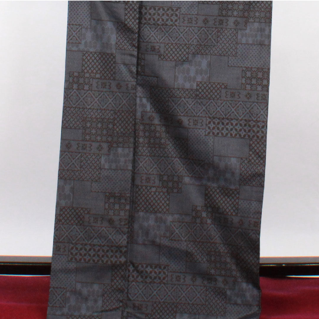 大島紬 身丈169.5cm 裄丈68cm 経緯絣 正倉院文様 正絹 Aランク 袷 紺系 1116001863518