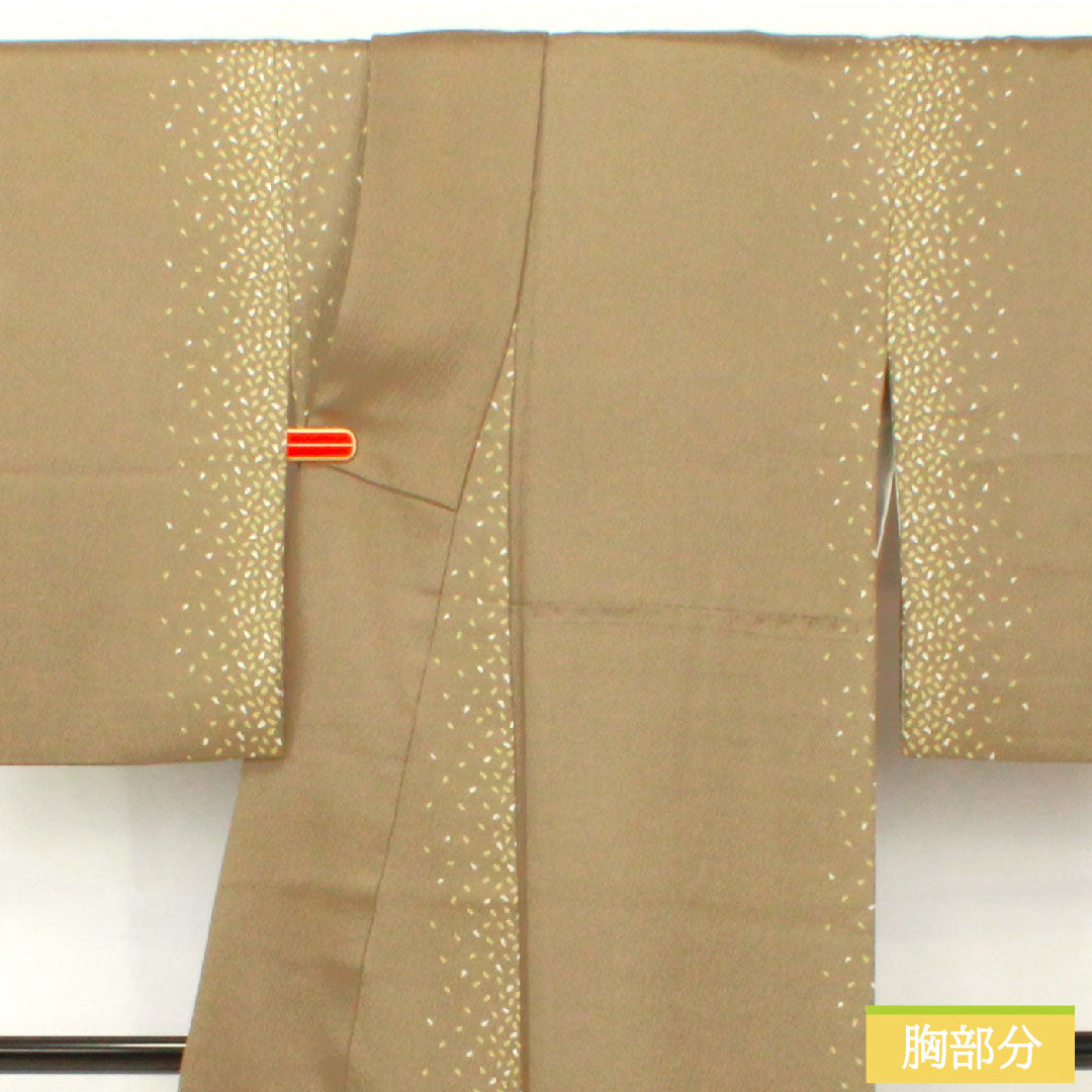 小紋 正絹 身丈170.5cm 裄丈66.5cm 袷 砂色(すないろ) 花びら散らし Aランク グレー系 1115004703622