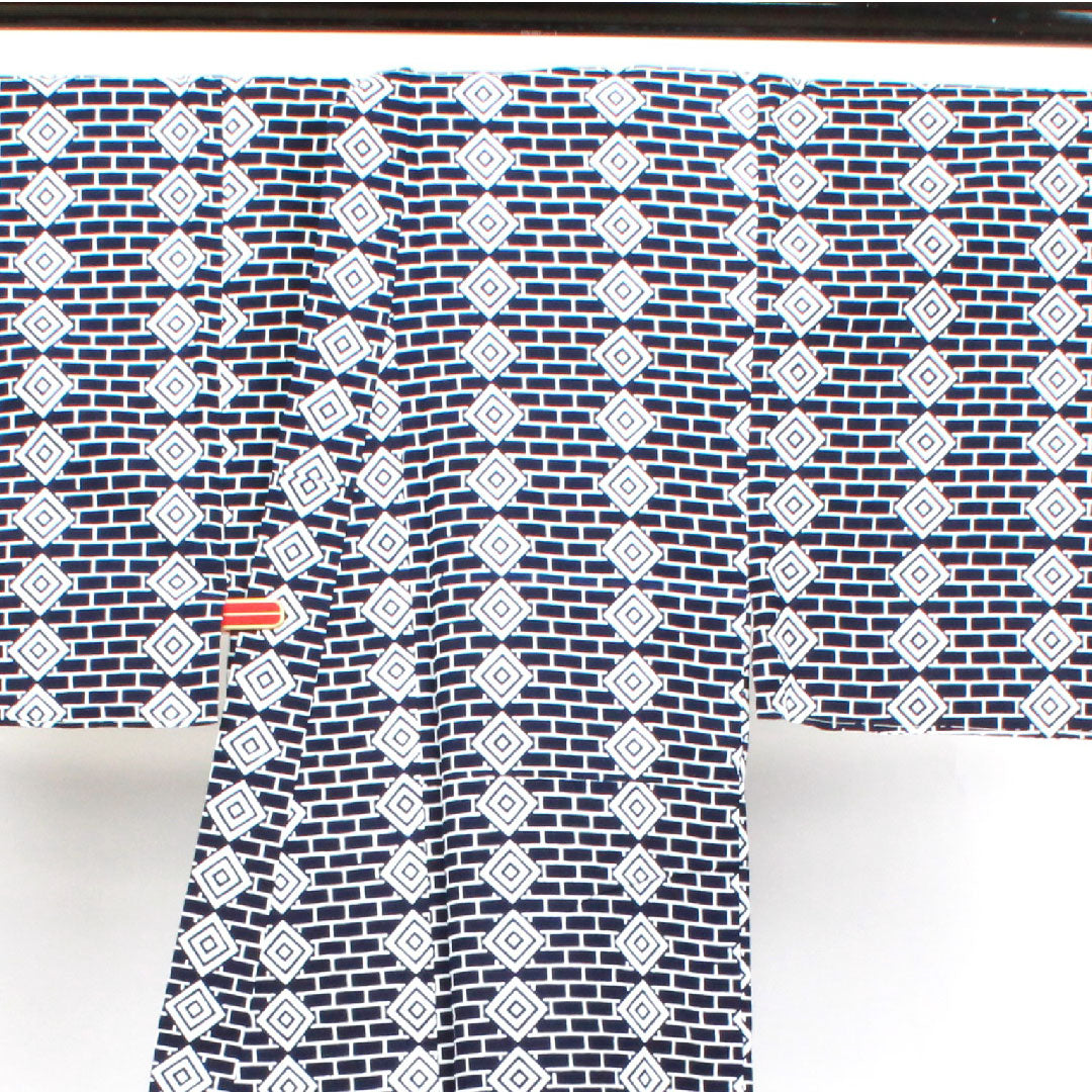 浴衣 しつけ糸付き 未使用品 男物 幾何学模様 木綿 Sランク 単衣 身丈135cm 裄丈67.5cm 紺系 1118002132118