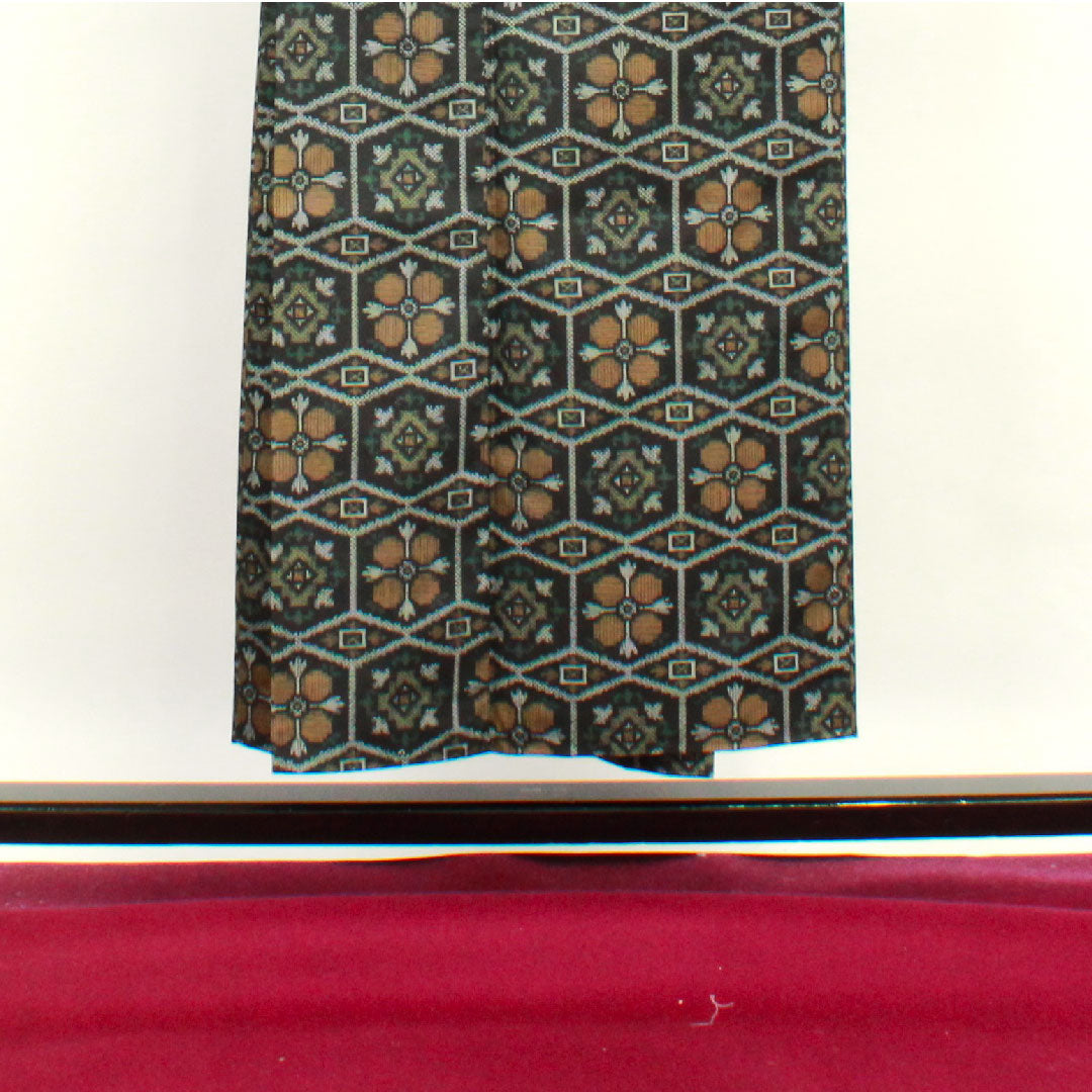 村山大島 身丈151cm 裄丈63.5cm アンサンブル 抽象模様 正絹 Aランク 袷 黒系 1116001993210