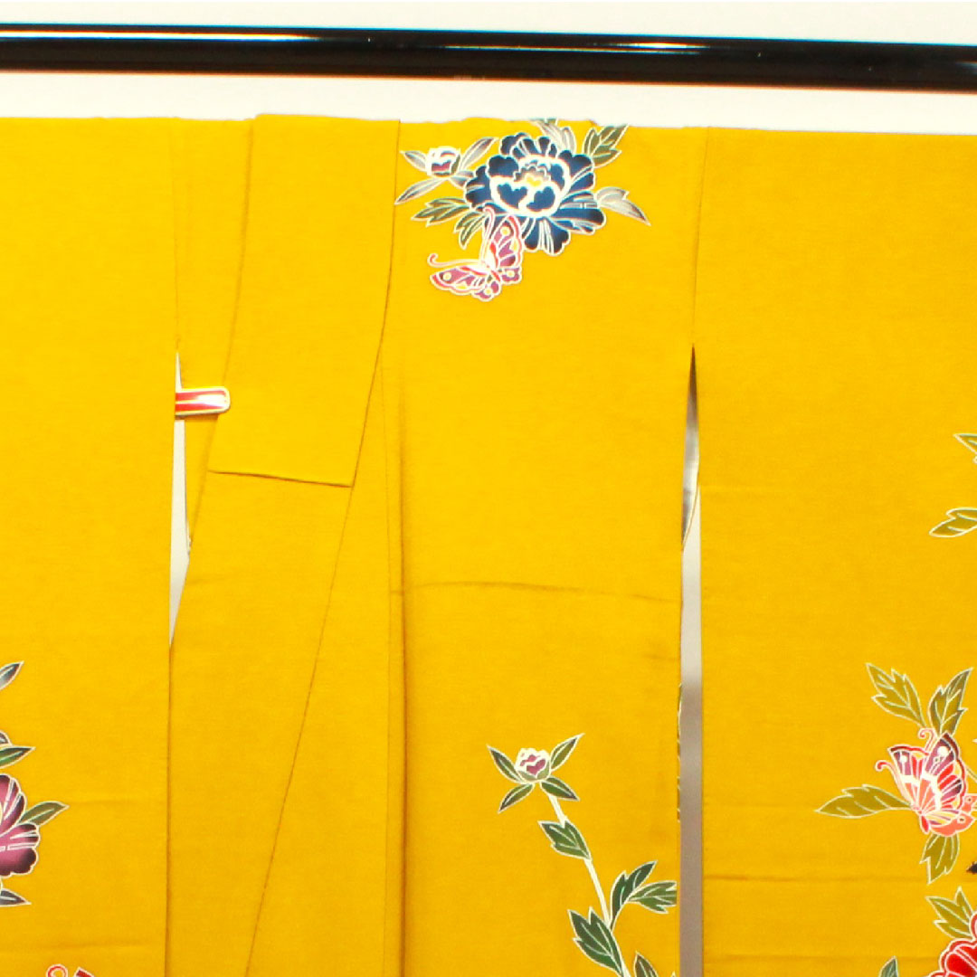 振袖 身丈164cm 裄丈66cm 袷 八丈色 京紅型 蝶 草花模様 正絹 Sランク 黄系 1113001742423