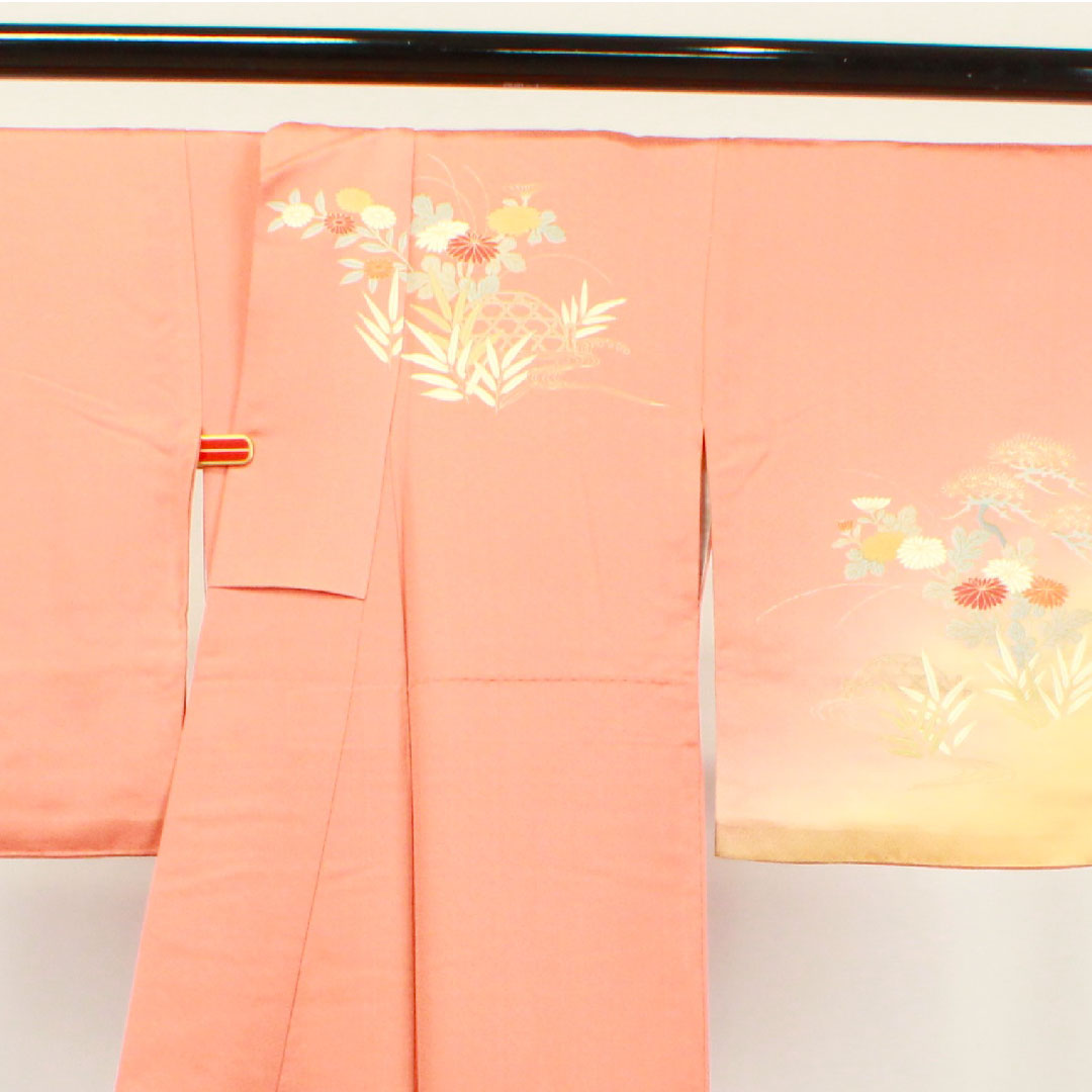 Homongi, pure silk, lined, length 161cm, sleeve length 63cm, coral color, Kyo-Yuzen, chrysanthemum, pine, A rank, orange, 1112002913426