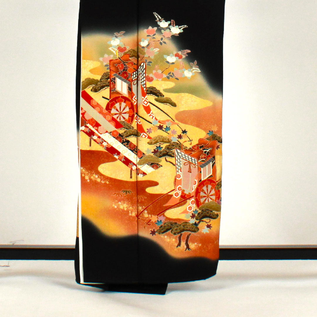 Black formal kimono, length 161.5cm, sleeve length 64cm, lined, Kyoto Yuzen, Imperial carriage, quince, pure silk, S rank, five crests, black, 1111000272410