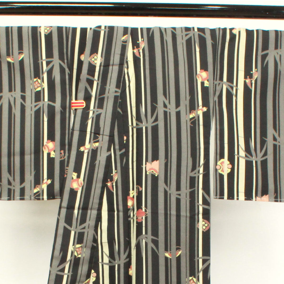 小紋 身丈165.5cm 裄丈66.5cm 袷 しつけ糸付き 未使用品 洗える着物 竹 吉祥文様 ポリエステル Sランク 黒系 1115003362510